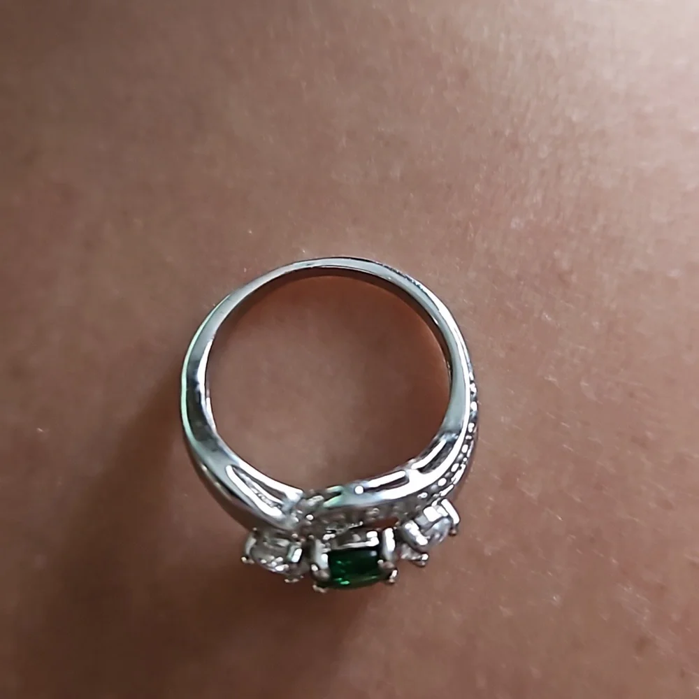 Ring - Picture 3 of 3